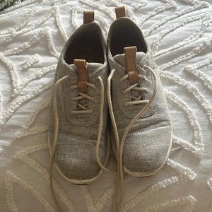 Lightly worn Toms sneakers, women’s 7.5